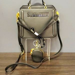 Bevelyn handbag-black only